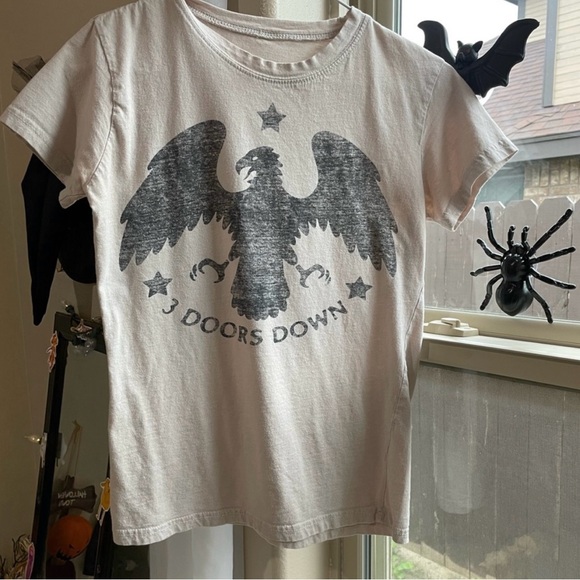 Vintage 3 Doors Down juniors petite eagle graphic print cream band tee - Picture 5 of 9